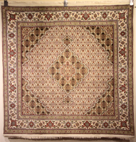 Traditional Indian Tabriz Mahi Rug