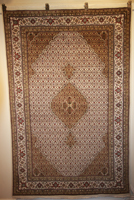 Traditional Indian Tabriz Mahi Rug