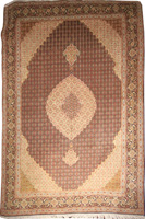 Traditional Fine Persian Tabriz Mahi Rug