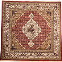 Traditional Indo Tabriz Mahi Rug